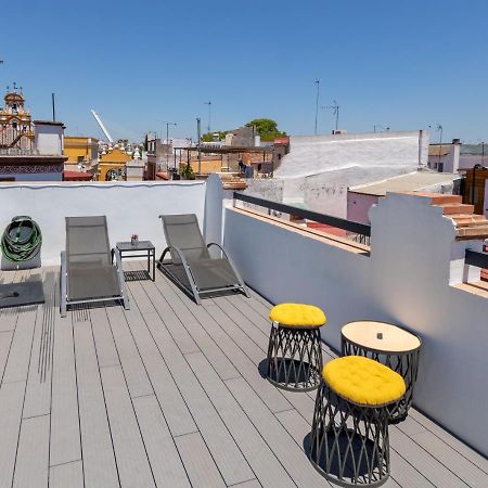 Nine O Clock San Luis Skyview Apartment Севиля Екстериор снимка