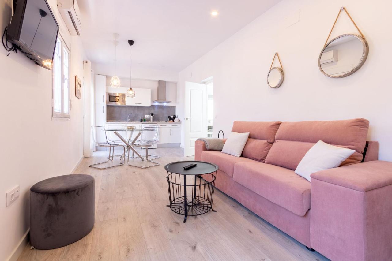 Nine O Clock San Luis Skyview Apartment Севиля Екстериор снимка