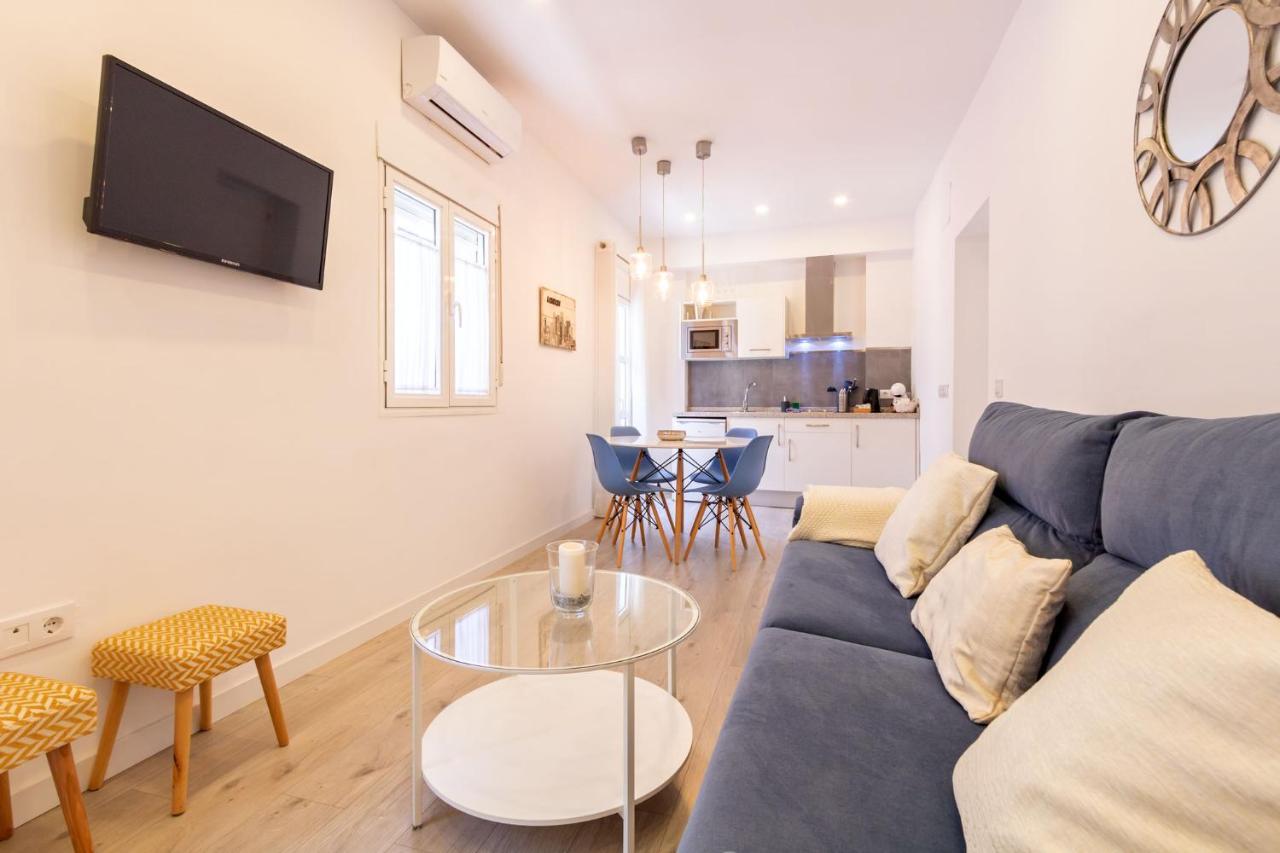 Nine O Clock San Luis Skyview Apartment Севиля Екстериор снимка