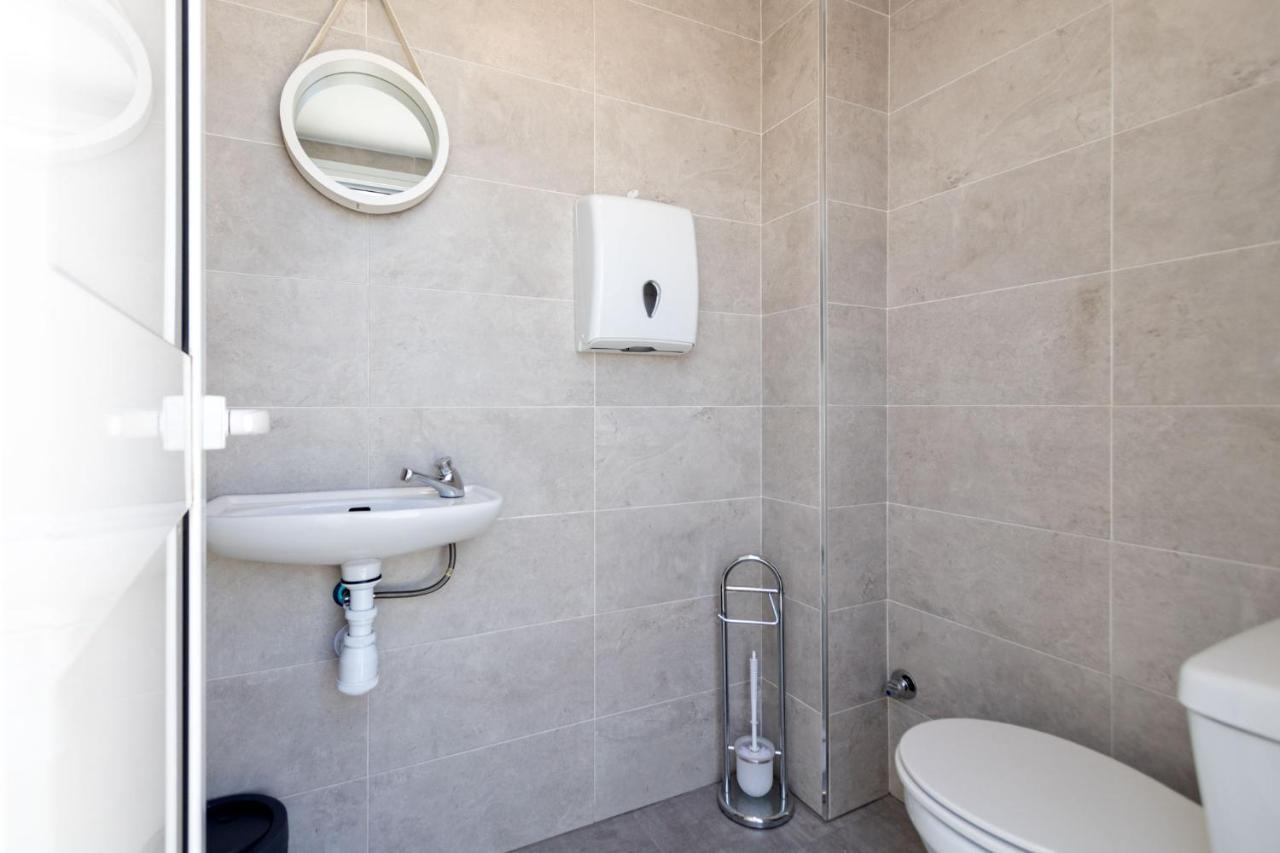 Nine O Clock San Luis Skyview Apartment Севиля Екстериор снимка